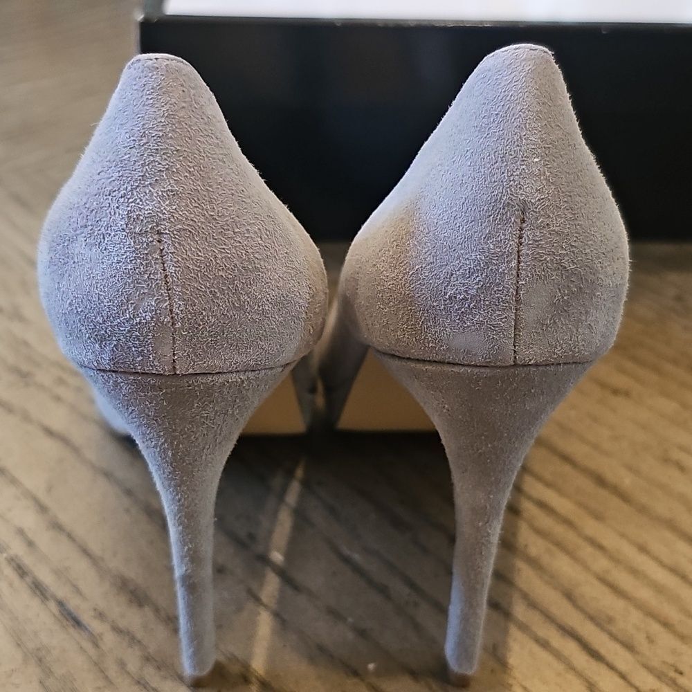 NWT Light Gray Suede High Heels Size 7 Nine West - Picture 5 of 10